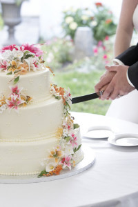 wedding cake and couple